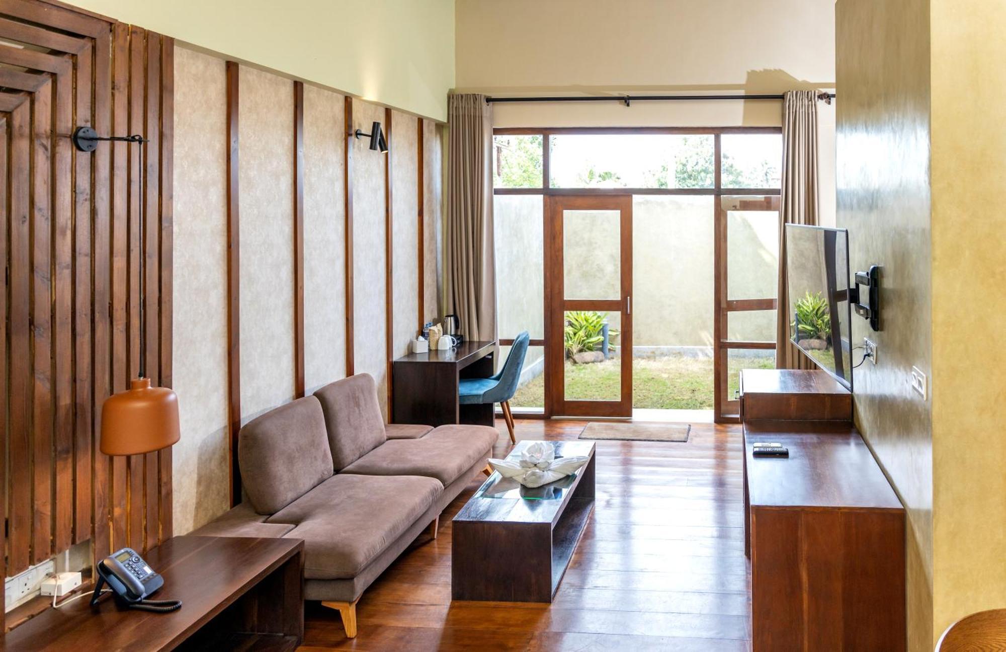 Seahorse Hotel & Spa نيجومبو المظهر الخارجي الصورة