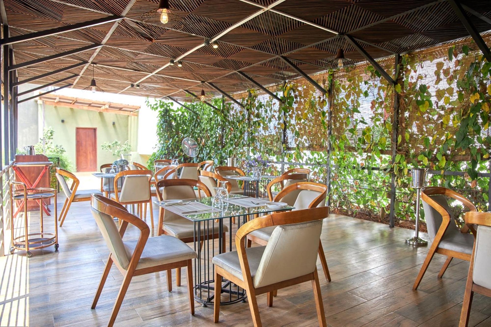 Seahorse Hotel & Spa نيجومبو المظهر الخارجي الصورة