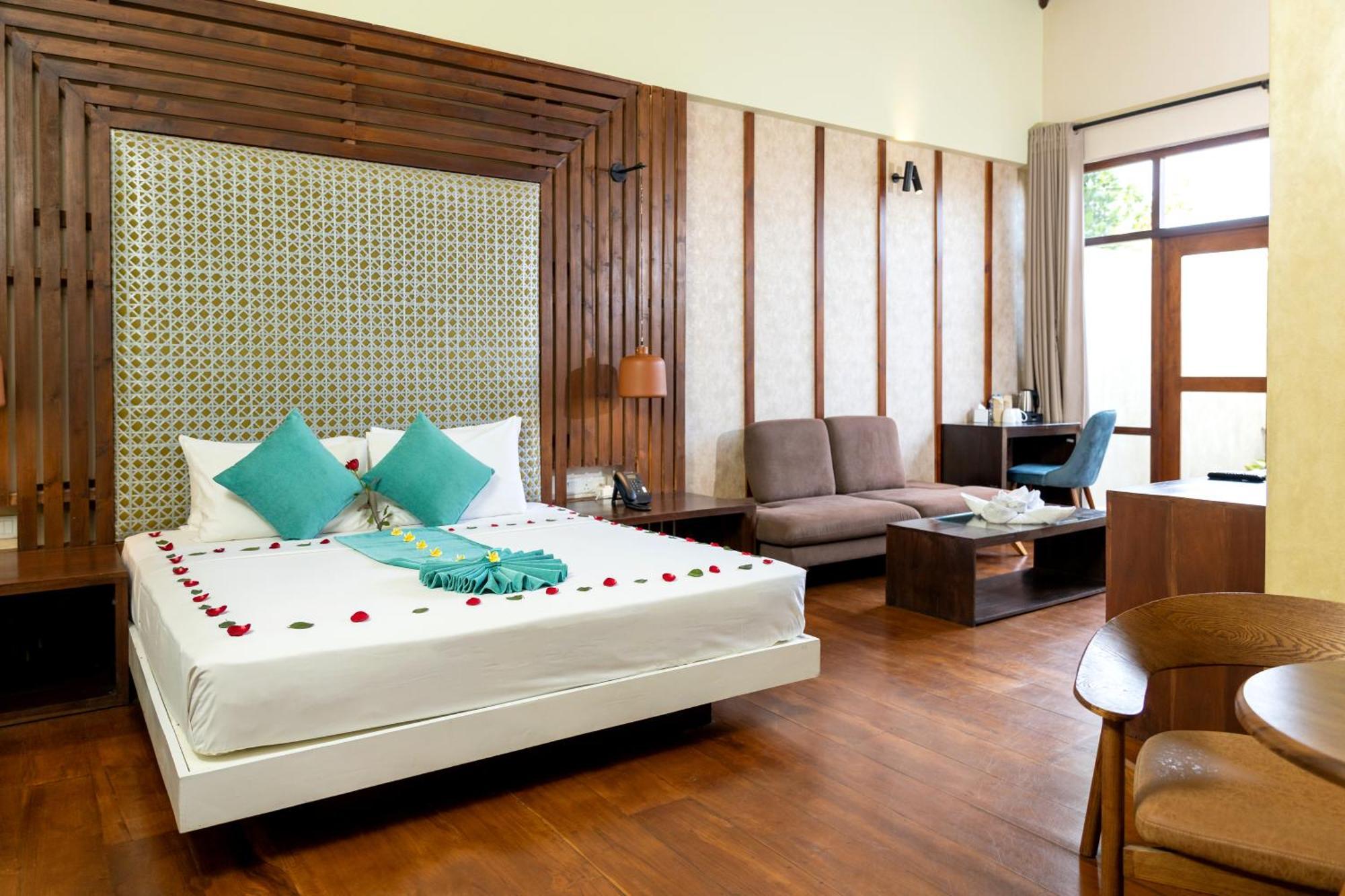 Seahorse Hotel & Spa نيجومبو المظهر الخارجي الصورة