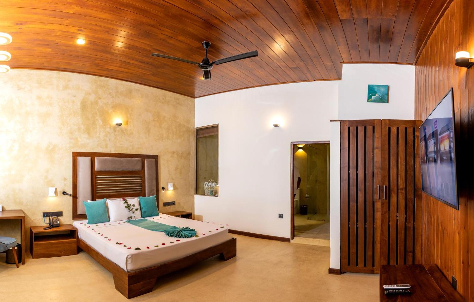 Seahorse Hotel & Spa نيجومبو المظهر الخارجي الصورة