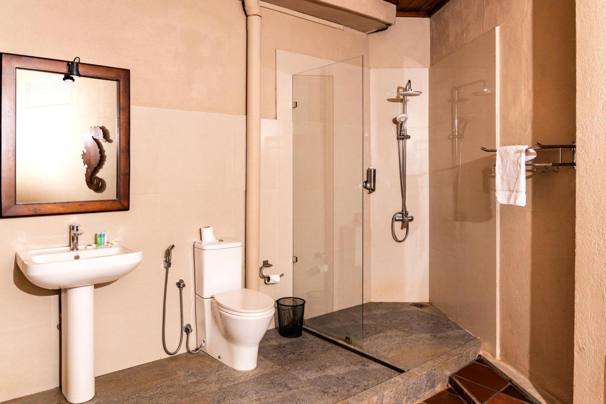 Seahorse Hotel & Spa نيجومبو المظهر الخارجي الصورة