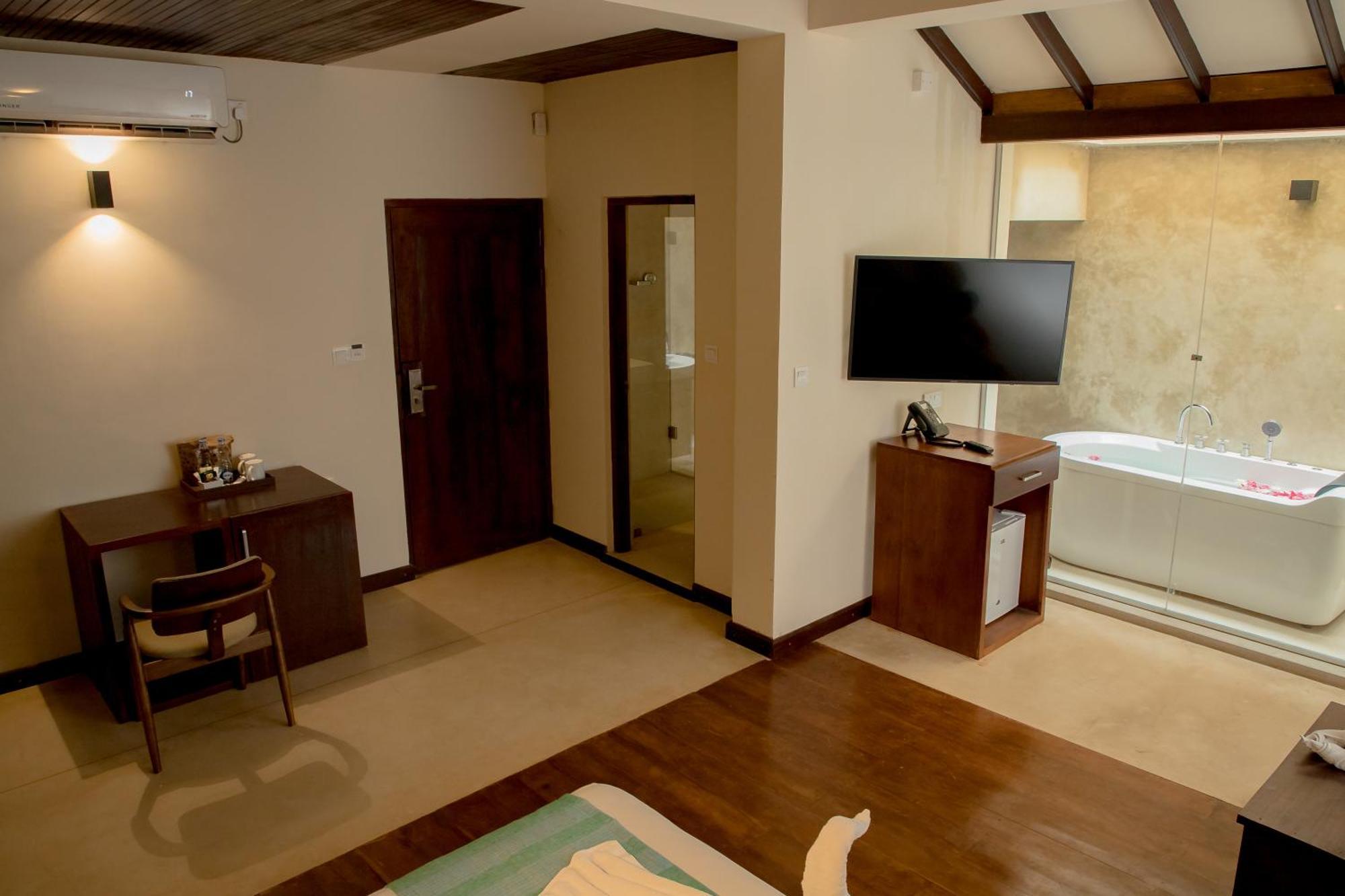 Seahorse Hotel & Spa نيجومبو المظهر الخارجي الصورة