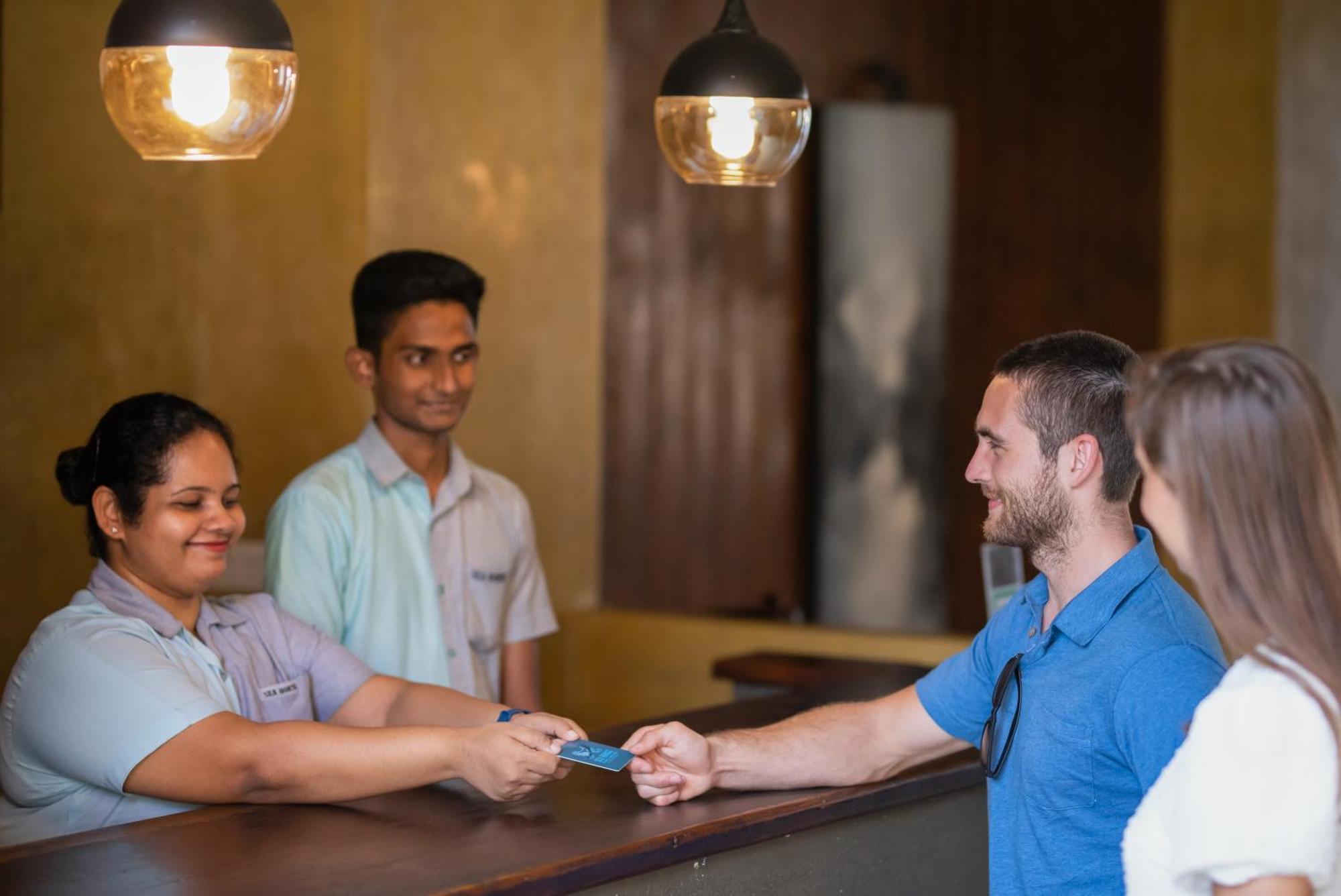 Seahorse Hotel & Spa نيجومبو المظهر الخارجي الصورة