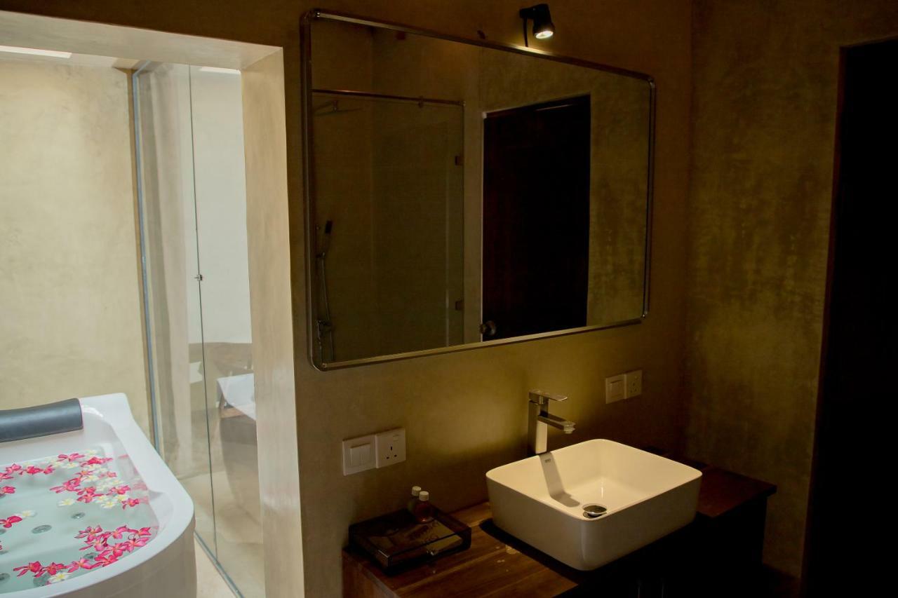 Seahorse Hotel & Spa نيجومبو المظهر الخارجي الصورة