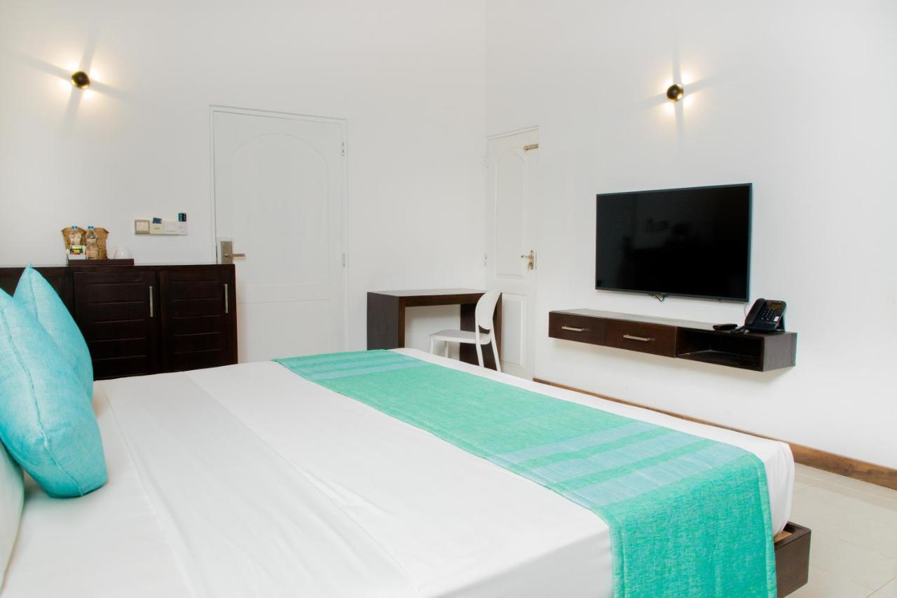 Seahorse Hotel & Spa نيجومبو المظهر الخارجي الصورة