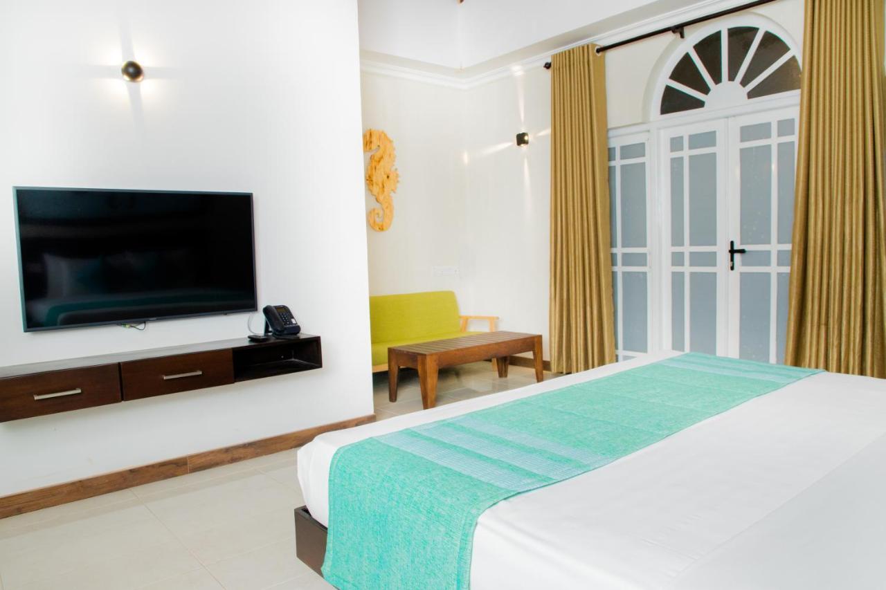 Seahorse Hotel & Spa نيجومبو المظهر الخارجي الصورة