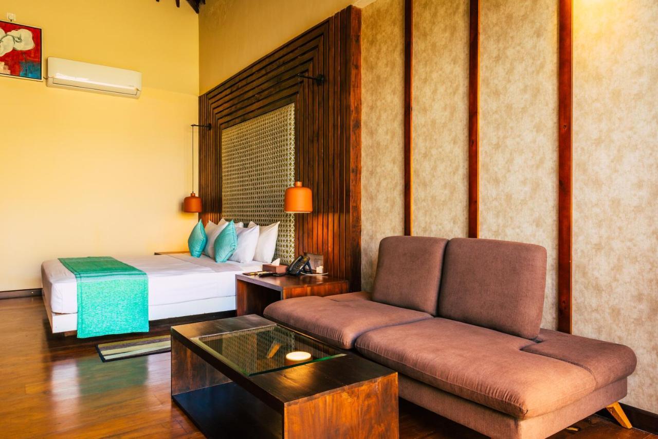 Seahorse Hotel & Spa نيجومبو المظهر الخارجي الصورة